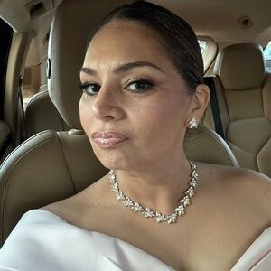 Meet your Posher, Maria elena